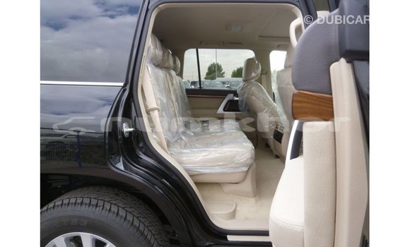 Buy Import Toyota Land Cruiser Black Car in Import - Dubai in Bumthang Buy Import Toyota Land Cruiser Black Car in Import - Dubai in Bumthang