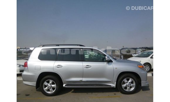 Buy Import Toyota Land Cruiser Other Car in Import - Dubai in Bumthang Buy Import Toyota Land Cruiser Other Car in Import - Dubai in Bumthang