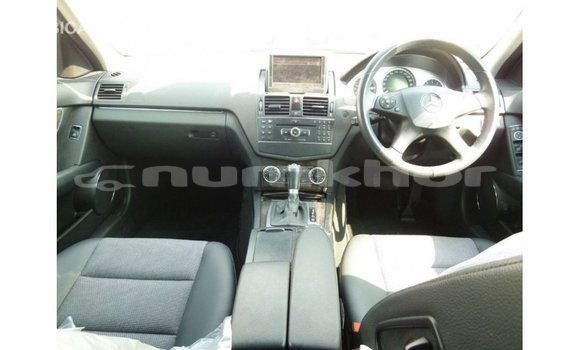 Buy Import Mercedes-Benz 200 Other Car in Import - Dubai in Bumthang Buy Import Mercedes-Benz 200 Other Car in Import - Dubai in Bumthang