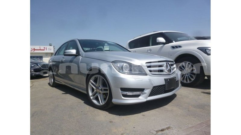 Big with watermark mercedes benz 200 bumthang import dubai 2923