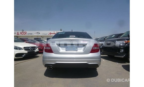 Buy Import Mercedes-Benz 200 Other Car in Import - Dubai in Bumthang Buy Import Mercedes-Benz 200 Other Car in Import - Dubai in Bumthang