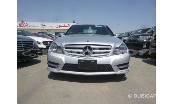 Buy Import Mercedes-Benz 200 Other Car in Import - Dubai in Bumthang Buy Import Mercedes-Benz 200 Other Car in Import - Dubai in Bumthang