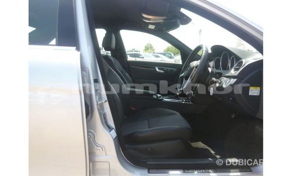 Buy Import Mercedes-Benz 200 Other Car in Import - Dubai in Bumthang Buy Import Mercedes-Benz 200 Other Car in Import - Dubai in Bumthang