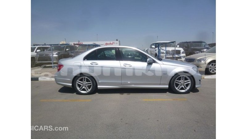 Big with watermark mercedes benz 200 bumthang import dubai 2923