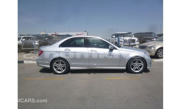 Buy Import Mercedes-Benz 200 Other Car in Import - Dubai in Bumthang Buy Import Mercedes-Benz 200 Other Car in Import - Dubai in Bumthang