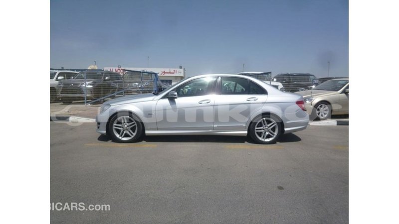 Big with watermark mercedes benz 200 bumthang import dubai 2923