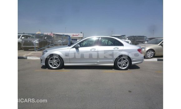 Buy Import Mercedes-Benz 200 Other Car in Import - Dubai in Bumthang Buy Import Mercedes-Benz 200 Other Car in Import - Dubai in Bumthang