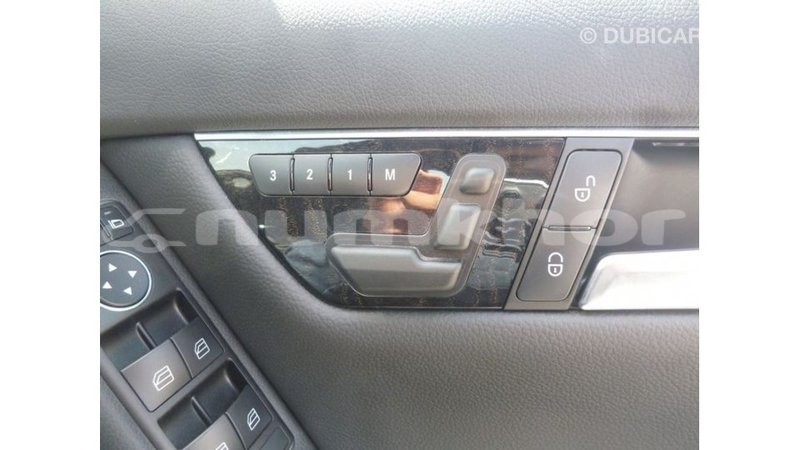 Big with watermark mercedes benz 200 bumthang import dubai 2923