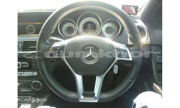 Buy Import Mercedes-Benz 200 Other Car in Import - Dubai in Bumthang Buy Import Mercedes-Benz 200 Other Car in Import - Dubai in Bumthang