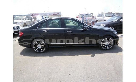 Buy Import Mercedes-Benz 200 Black Car in Import - Dubai in Bumthang Buy Import Mercedes-Benz 200 Black Car in Import - Dubai in Bumthang