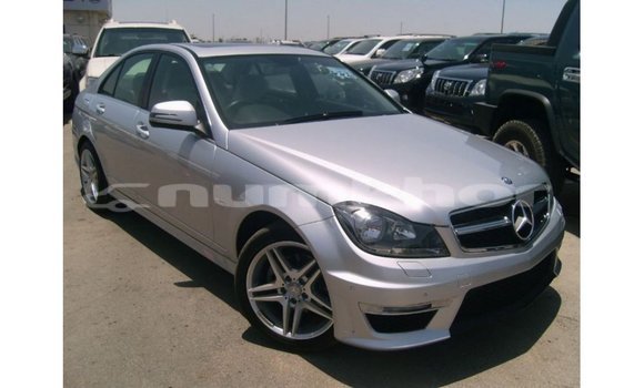 Buy Import Mercedes-Benz 190 Other Car in Import - Dubai in Bumthang Buy Import Mercedes-Benz 190 Other Car in Import - Dubai in Bumthang