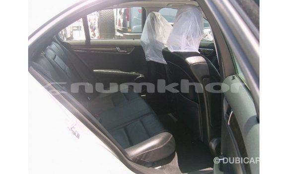 Buy Import Mercedes-Benz 190 Other Car in Import - Dubai in Bumthang Buy Import Mercedes-Benz 190 Other Car in Import - Dubai in Bumthang