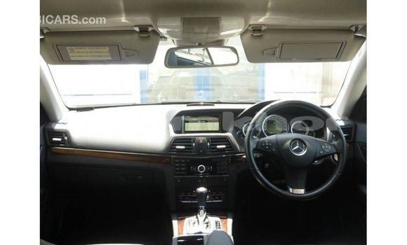 Buy Import Mercedes-Benz 250 Black Car in Import - Dubai in Bumthang Buy Import Mercedes-Benz 250 Black Car in Import - Dubai in Bumthang