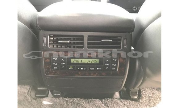 Buy Import Toyota Land Cruiser White Car in Import - Dubai in Bumthang Buy Import Toyota Land Cruiser White Car in Import - Dubai in Bumthang