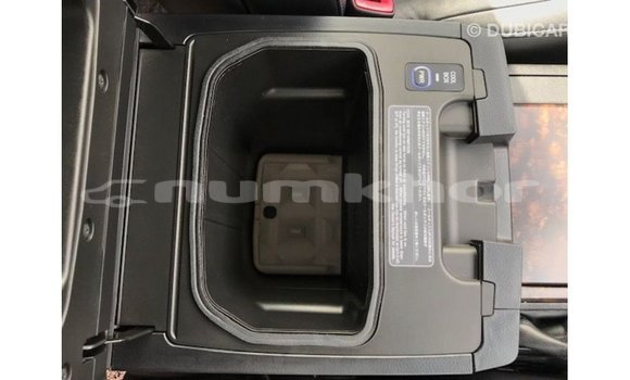 Buy Import Toyota Land Cruiser White Car in Import - Dubai in Bumthang Buy Import Toyota Land Cruiser White Car in Import - Dubai in Bumthang