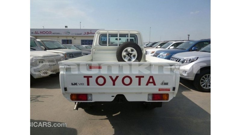 Big with watermark toyota land cruiser bumthang import dubai 2948
