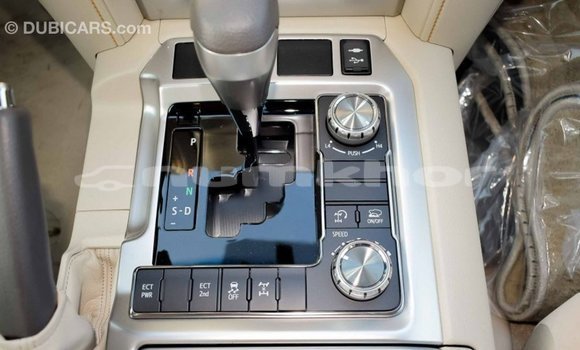 Buy Import Toyota Land Cruiser White Car in Import - Dubai in Bumthang Buy Import Toyota Land Cruiser White Car in Import - Dubai in Bumthang