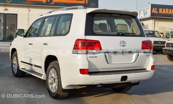 Buy Import Toyota Land Cruiser White Car in Import - Dubai in Bumthang Buy Import Toyota Land Cruiser White Car in Import - Dubai in Bumthang