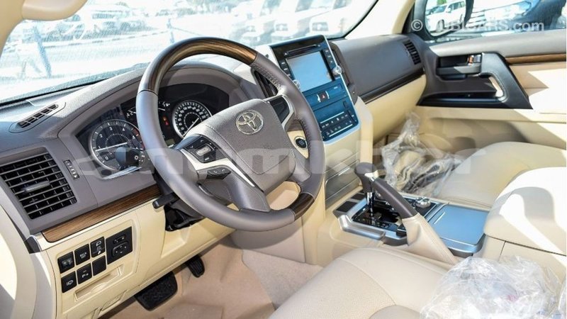 Big with watermark toyota land cruiser bumthang import dubai 2950