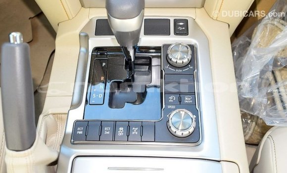 Buy Import Toyota Land Cruiser Black Car in Import - Dubai in Bumthang Buy Import Toyota Land Cruiser Black Car in Import - Dubai in Bumthang