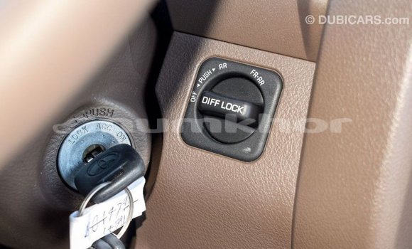 Buy Import Toyota Land Cruiser Beige Car in Import - Dubai in Bumthang Buy Import Toyota Land Cruiser Beige Car in Import - Dubai in Bumthang