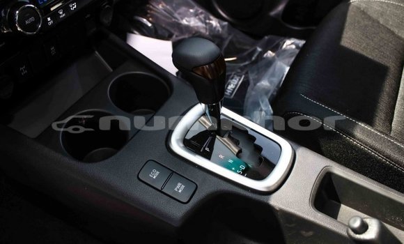 Buy Import Toyota Hilux White Car in Import - Dubai in Bumthang Buy Import Toyota Hilux White Car in Import - Dubai in Bumthang