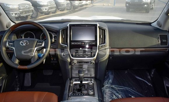 Buy Import Toyota Land Cruiser Black Car in Import - Dubai in Bumthang Buy Import Toyota Land Cruiser Black Car in Import - Dubai in Bumthang