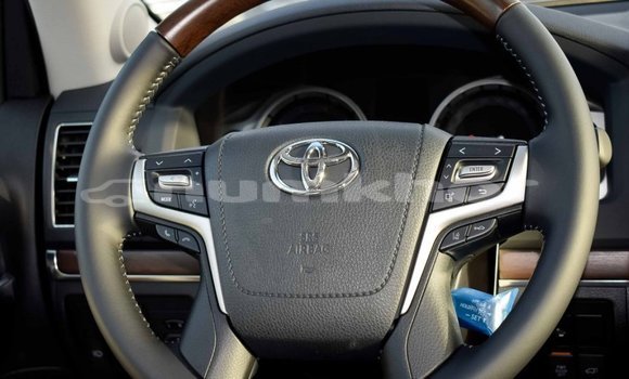 Buy Import Toyota Land Cruiser Black Car in Import - Dubai in Bumthang Buy Import Toyota Land Cruiser Black Car in Import - Dubai in Bumthang