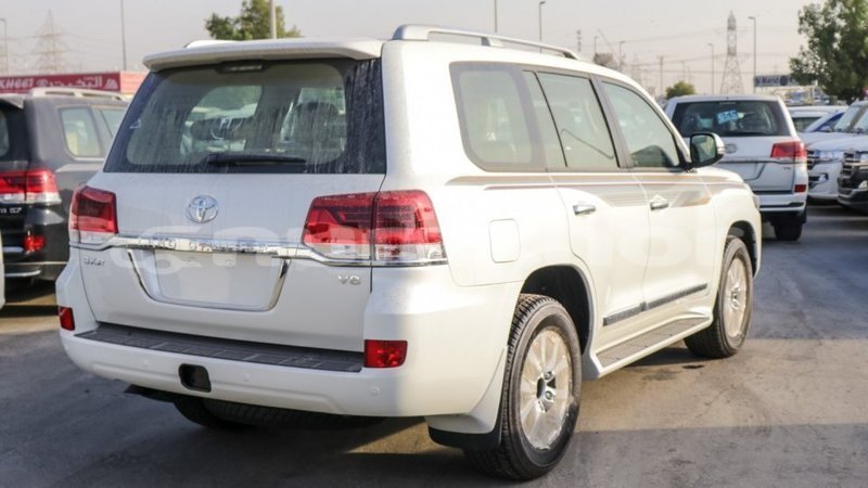 Big with watermark toyota land cruiser bumthang import dubai 2972