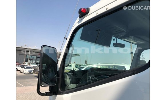 Buy Import Mitsubishi Carisma White Car in Import - Dubai in Bumthang Buy Import Mitsubishi Carisma White Car in Import - Dubai in Bumthang