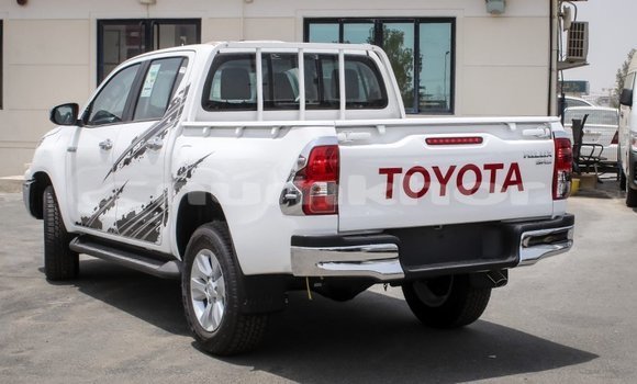 Buy Import Toyota Hilux White Car in Import - Dubai in Bumthang Buy Import Toyota Hilux White Car in Import - Dubai in Bumthang