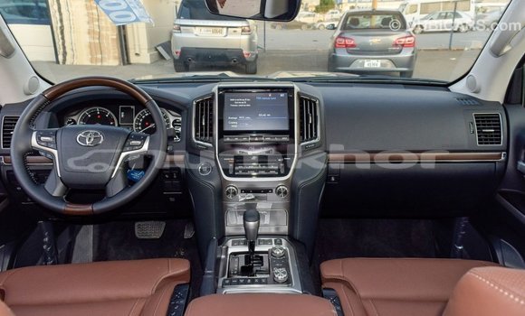 Buy Import Toyota Land Cruiser Black Car in Import - Dubai in Bumthang Buy Import Toyota Land Cruiser Black Car in Import - Dubai in Bumthang