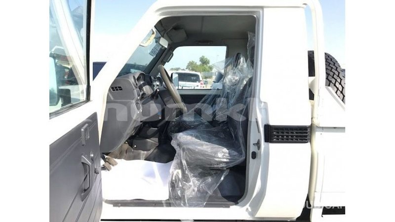 Big with watermark toyota land cruiser bumthang import dubai 2991