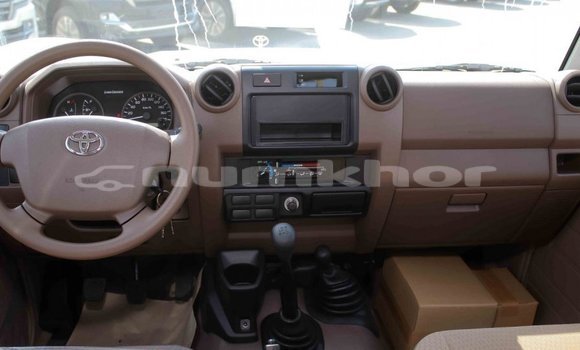 Buy Import Toyota Land Cruiser Beige Car in Import - Dubai in Bumthang Buy Import Toyota Land Cruiser Beige Car in Import - Dubai in Bumthang