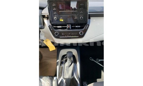 Buy Import Toyota Corolla White Car in Import - Dubai in Bumthang Buy Import Toyota Corolla White Car in Import - Dubai in Bumthang