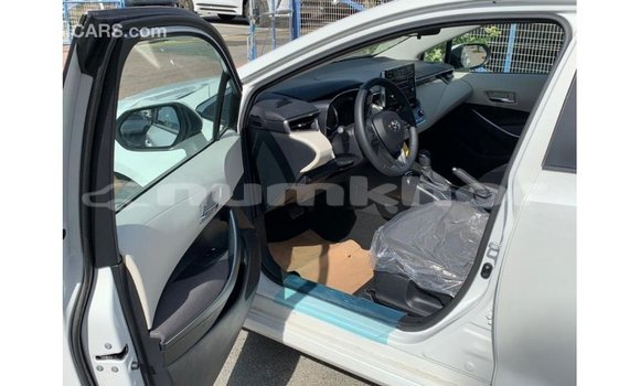 Buy Import Toyota Corolla White Car in Import - Dubai in Bumthang Buy Import Toyota Corolla White Car in Import - Dubai in Bumthang