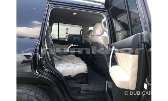Buy Import Toyota Land Cruiser Black Car in Import - Dubai in Bumthang Buy Import Toyota Land Cruiser Black Car in Import - Dubai in Bumthang