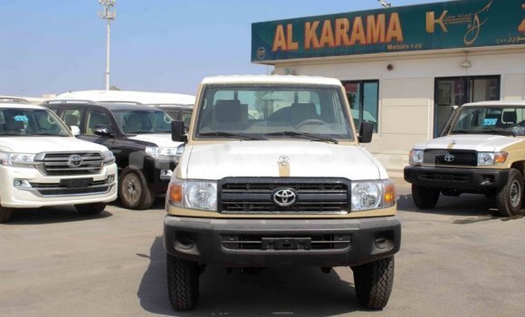 Buy Import Toyota Land Cruiser Beige Car in Import - Dubai in Bumthang Buy Import Toyota Land Cruiser Beige Car in Import - Dubai in Bumthang