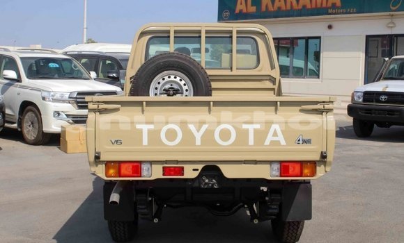 Buy Import Toyota Land Cruiser Beige Car in Import - Dubai in Bumthang Buy Import Toyota Land Cruiser Beige Car in Import - Dubai in Bumthang