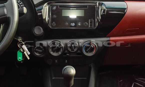 Buy Import Toyota Hilux White Car in Import - Dubai in Bumthang Buy Import Toyota Hilux White Car in Import - Dubai in Bumthang