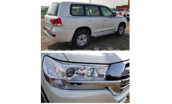 Buy Import Toyota Land Cruiser White Car in Import - Dubai in Bumthang Buy Import Toyota Land Cruiser White Car in Import - Dubai in Bumthang