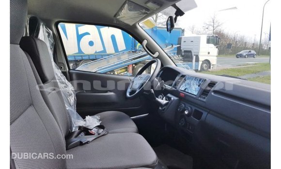 Buy Import Toyota Hiace White Car in Import - Dubai in Bumthang Buy Import Toyota Hiace White Car in Import - Dubai in Bumthang