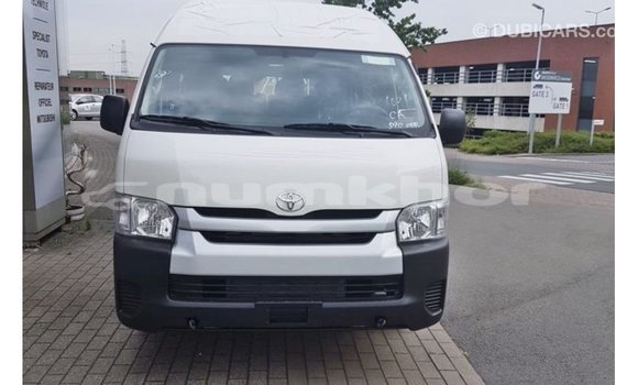 Buy Import Toyota Hiace White Car in Import - Dubai in Bumthang Buy Import Toyota Hiace White Car in Import - Dubai in Bumthang