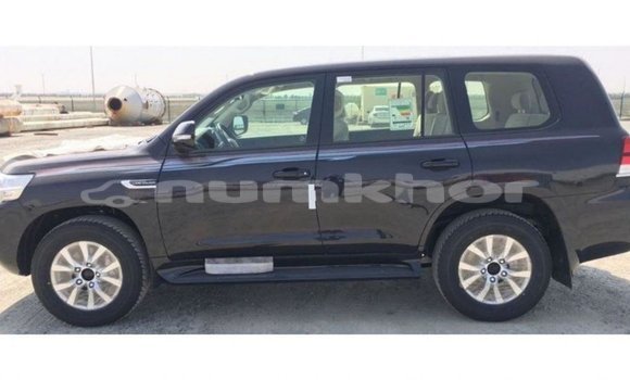 Buy Import Toyota Land Cruiser Black Car in Import - Dubai in Bumthang Buy Import Toyota Land Cruiser Black Car in Import - Dubai in Bumthang