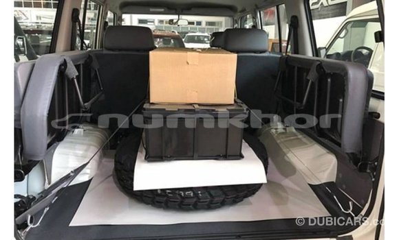 Buy Import Toyota Land Cruiser White Car in Import - Dubai in Bumthang Buy Import Toyota Land Cruiser White Car in Import - Dubai in Bumthang