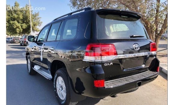 Buy Import Toyota Land Cruiser Black Car in Import - Dubai in Bumthang Buy Import Toyota Land Cruiser Black Car in Import - Dubai in Bumthang