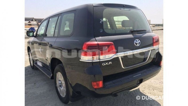 Big with watermark toyota land cruiser bumthang import dubai 3031