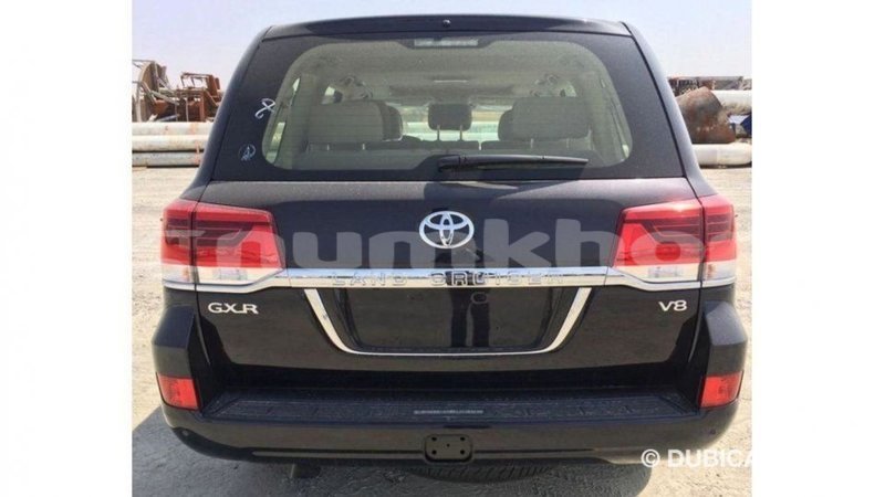 Big with watermark toyota land cruiser bumthang import dubai 3031