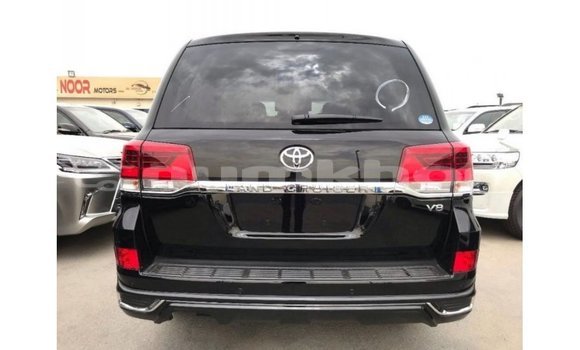 Buy Import Toyota Land Cruiser Black Car in Import - Dubai in Bumthang Buy Import Toyota Land Cruiser Black Car in Import - Dubai in Bumthang