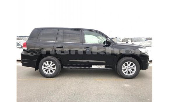 Buy Import Toyota Land Cruiser Black Car in Import - Dubai in Bumthang Buy Import Toyota Land Cruiser Black Car in Import - Dubai in Bumthang